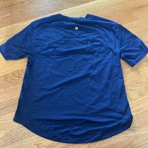 Lululemon workout top